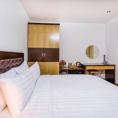 Tu Sakura Hotel Hanoi Buitenkant foto