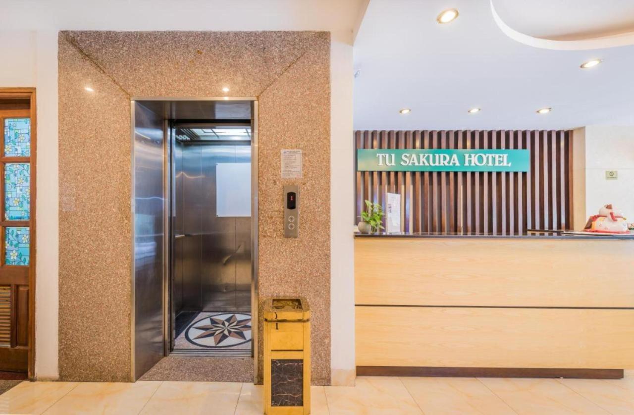 Tu Sakura Hotel Hanoi Buitenkant foto