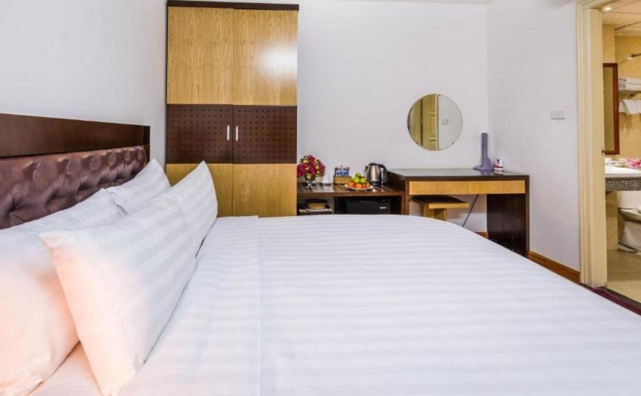 Tu Sakura Hotel Hanoi Buitenkant foto