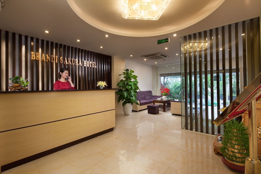 Tu Sakura Hotel Hanoi Buitenkant foto